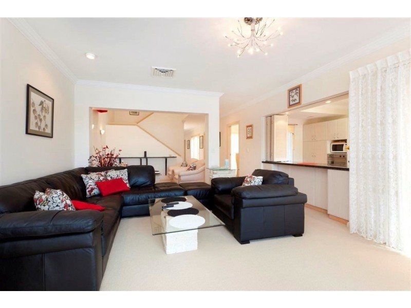 32/117 Palm Meadows Drive, Carrara QLD 4211