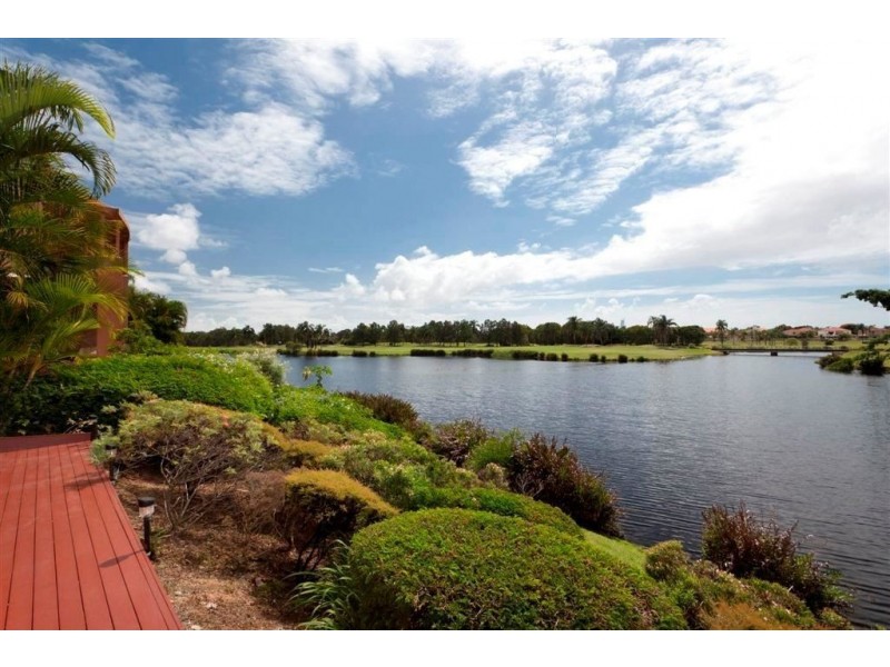 32/117 Palm Meadows Drive, Carrara QLD 4211