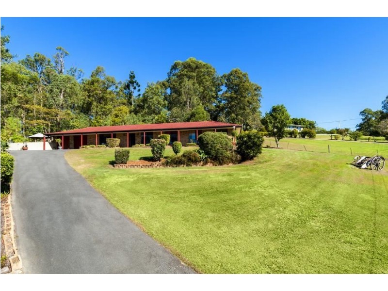 8 Georgina Street, Oxenford QLD 4210