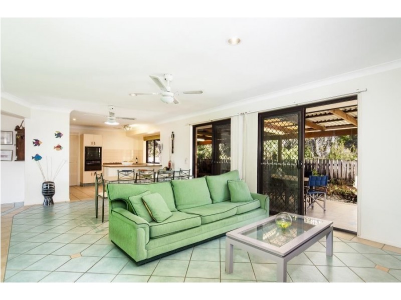 8 Georgina Street, Oxenford QLD 4210