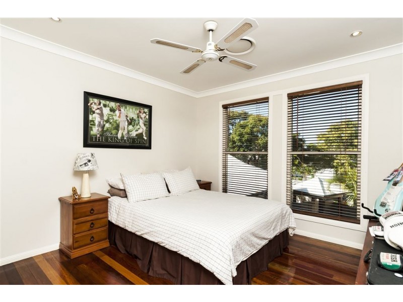 Broadbeach Waters QLD 4218