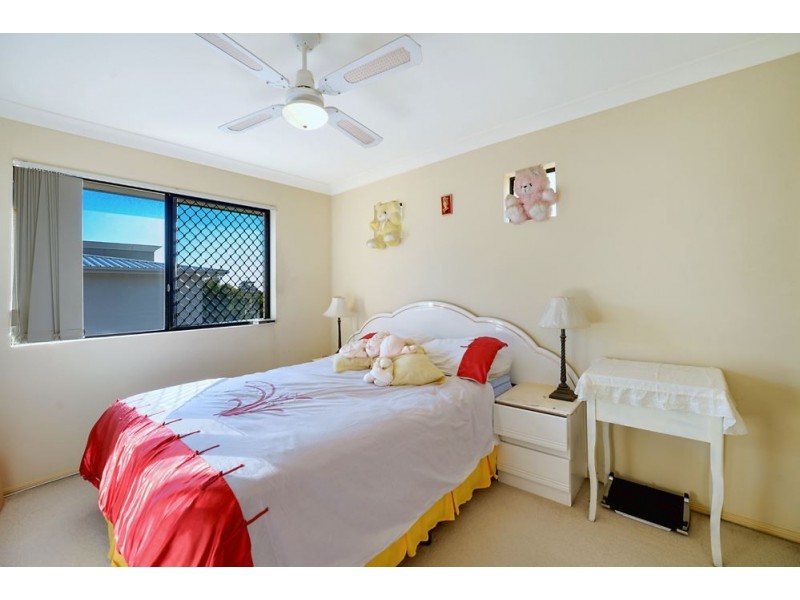 19 Lloyd Street, Southport QLD 4215