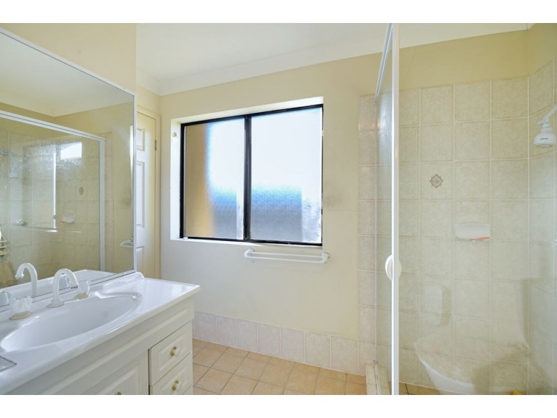 19 Lloyd Street, Southport QLD 4215