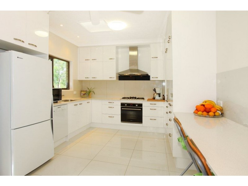 13 Grosvenor Court, Worongary QLD 4213