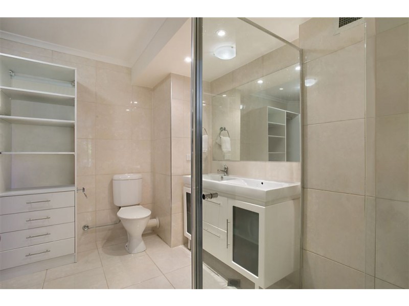 2/1 Peninsular Drive, Surfers Paradise QLD 4217