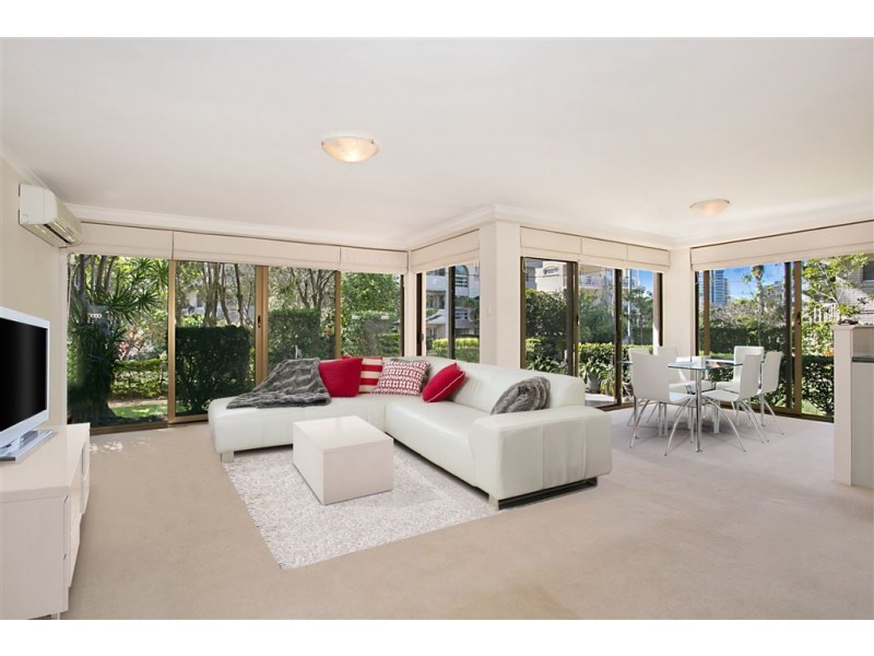 2/1 Peninsular Drive, Surfers Paradise QLD 4217