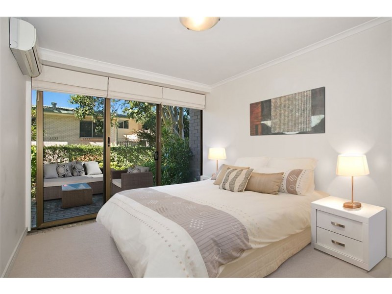 2/1 Peninsular Drive, Surfers Paradise QLD 4217