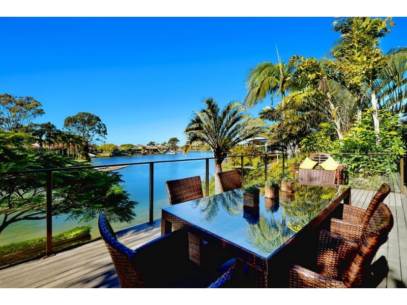 13 Normanby Street, Mermaid Waters QLD 4218