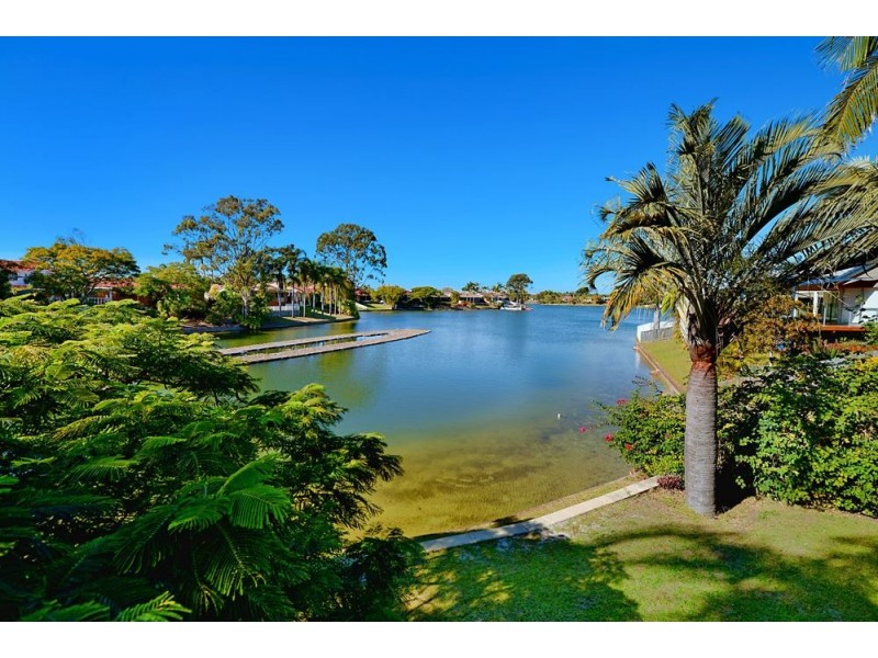 13 Normanby Street, Mermaid Waters QLD 4218