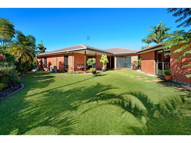 13 Normanby Street, Mermaid Waters QLD 4218