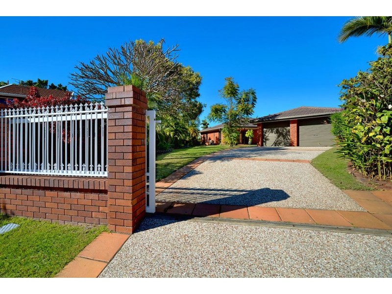 13 Normanby Street, Mermaid Waters QLD 4218