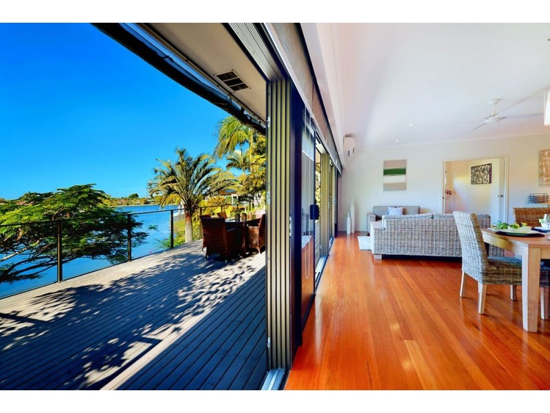 13 Normanby Street, Mermaid Waters QLD 4218