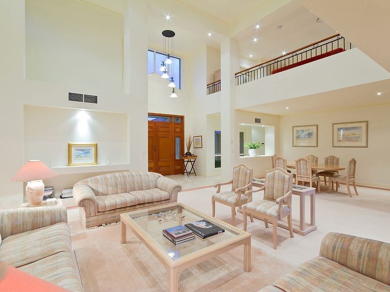 Clear Island Waters QLD 4226