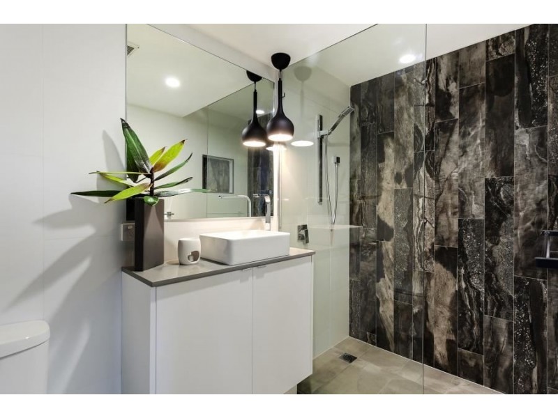 8/3576 Main Beach Parade, Main Beach QLD 4217