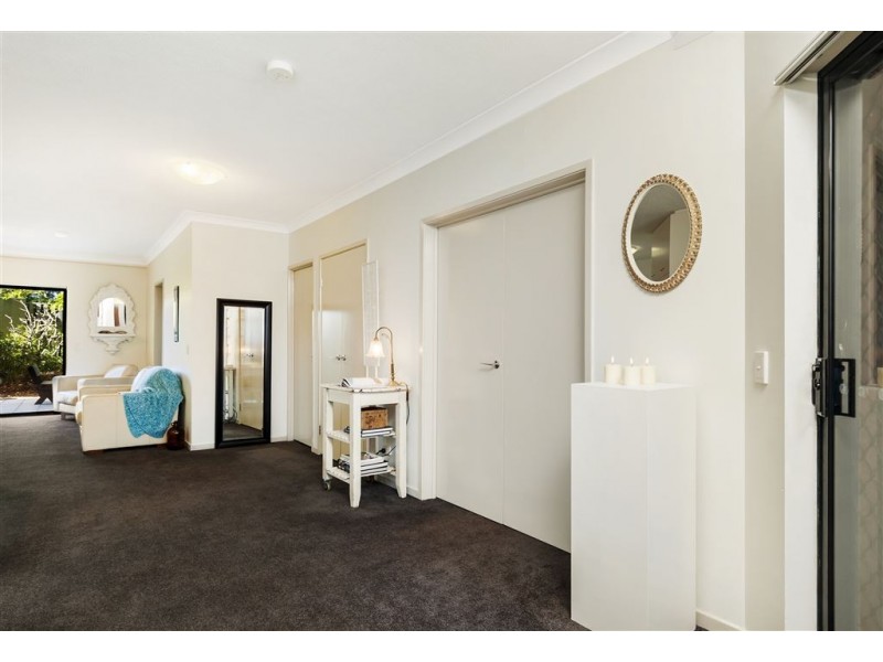 18/2 Geraldton Drive, Varsity Lakes QLD 4227