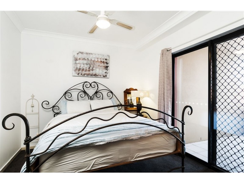 18/2 Geraldton Drive, Varsity Lakes QLD 4227