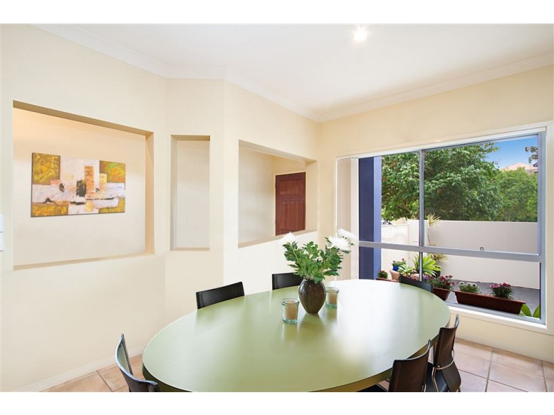 4/1 Shorehaven Place, Varsity Lakes QLD 4227