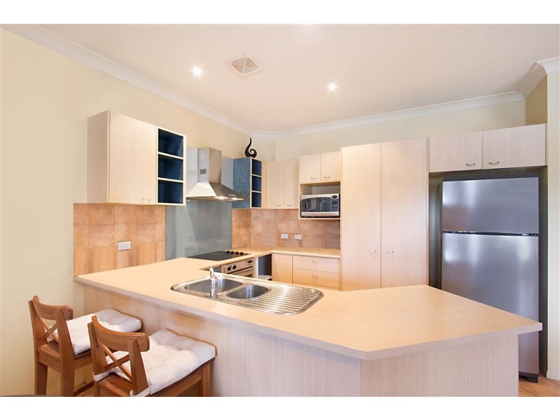 4/1 Shorehaven Place, Varsity Lakes QLD 4227