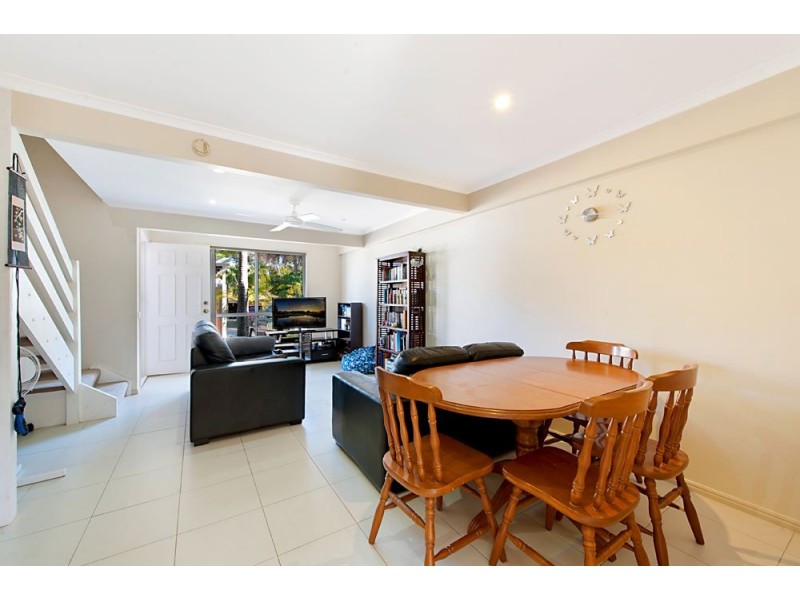 43/125 Pappas Way, Carrara QLD 4211