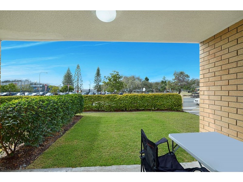 1/2 Charles Avenue, Broadbeach QLD 4218