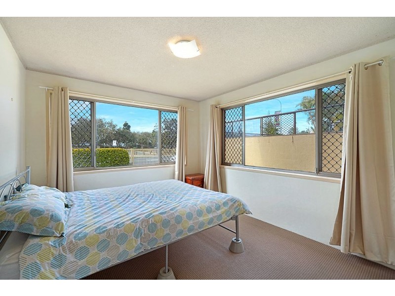 1/2 Charles Avenue, Broadbeach QLD 4218