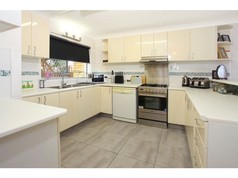 6/20 Aquila Court, Mermaid Waters QLD 4218