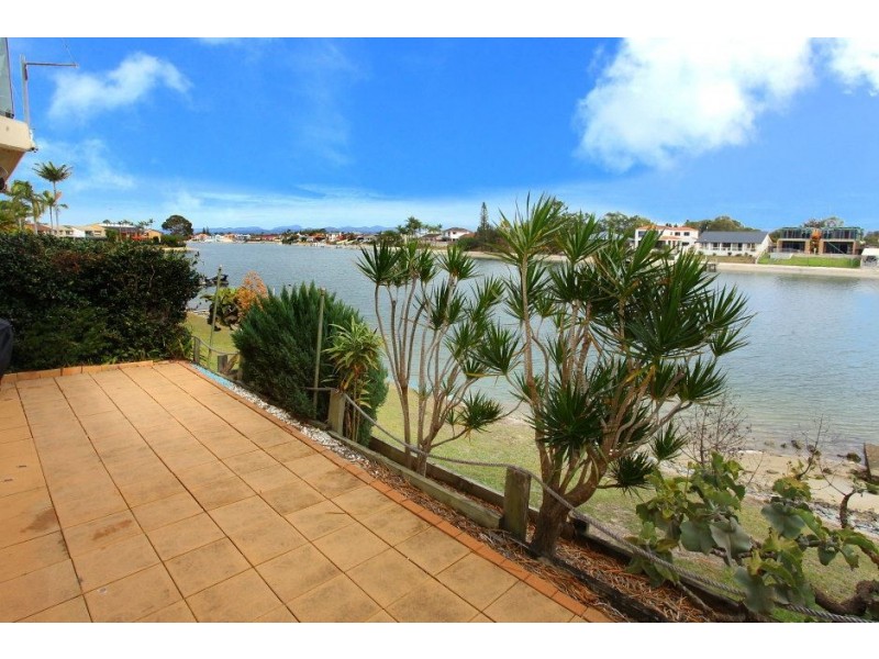 6/20 Aquila Court, Mermaid Waters QLD 4218
