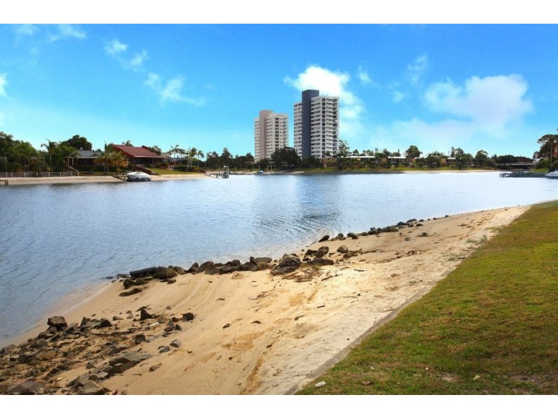 6/20 Aquila Court, Mermaid Waters QLD 4218