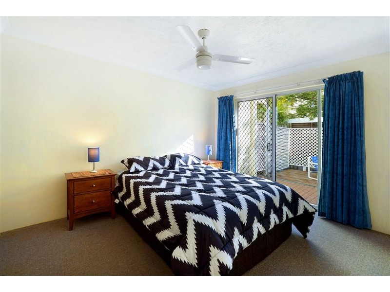 42 Beach Parade, Surfers Paradise QLD 4217