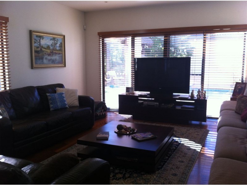 64 Sir Bruce Small Boulevard, Benowa Waters QLD 4217