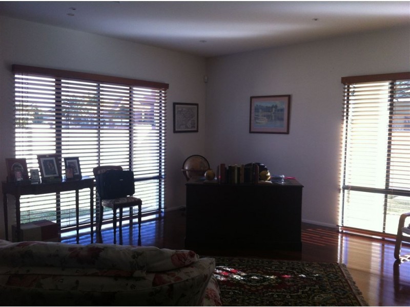 64 Sir Bruce Small Boulevard, Benowa Waters QLD 4217