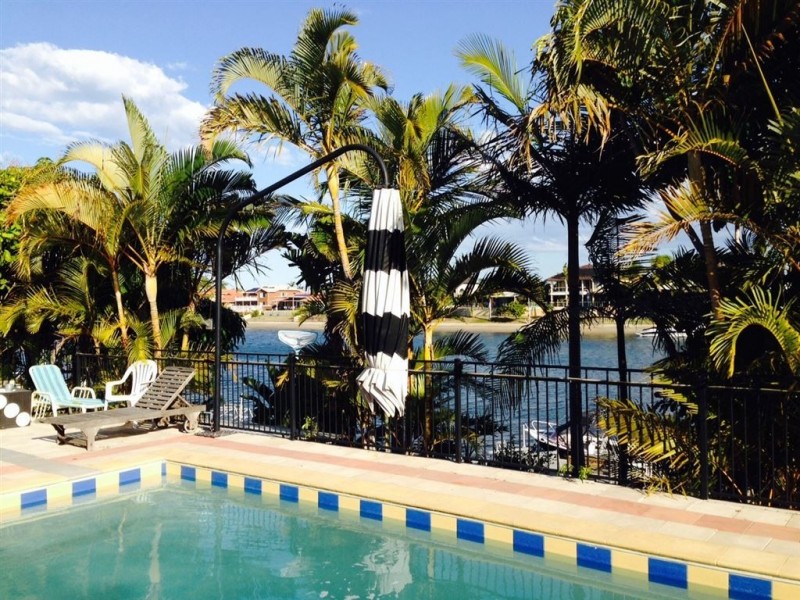 5 Yunga Court, Broadbeach Waters QLD 4218