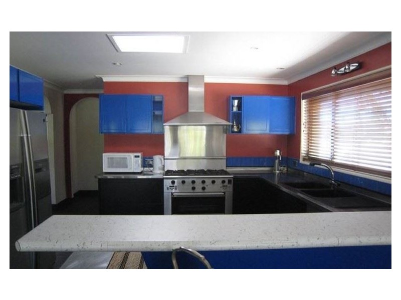 5 Yunga Court, Broadbeach Waters QLD 4218