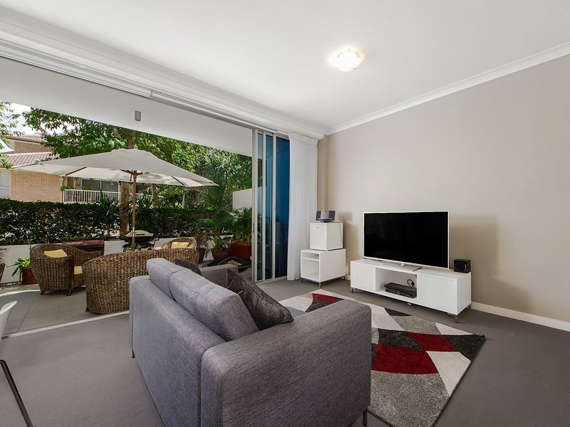102/430 Marine Pde, Biggera Waters QLD 4216