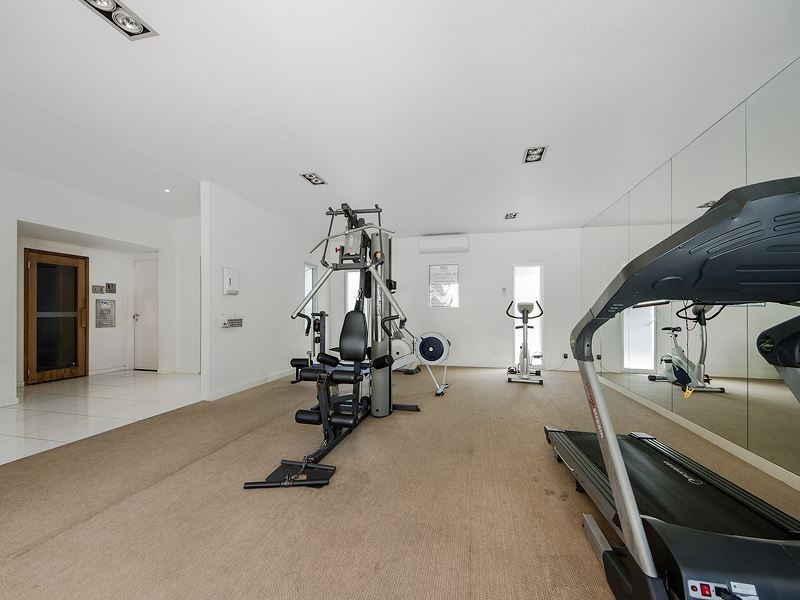 102/430 Marine Pde, Biggera Waters QLD 4216