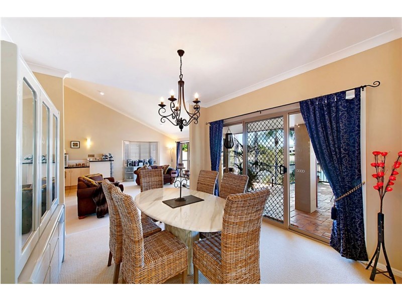 20 Charolais Crescent, Benowa Waters QLD 4217