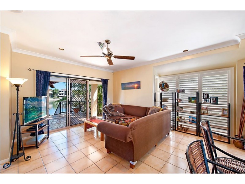 20 Charolais Crescent, Benowa Waters QLD 4217