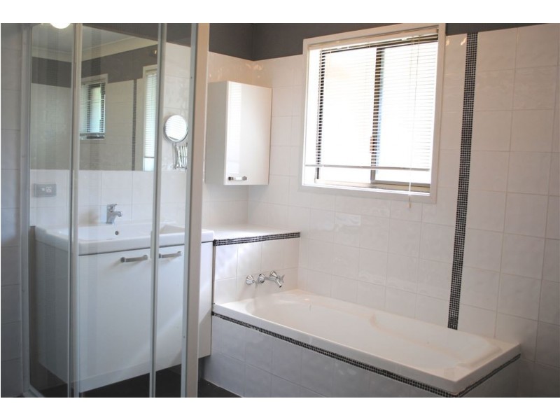 10 Minugh Court, Carrara QLD 4211