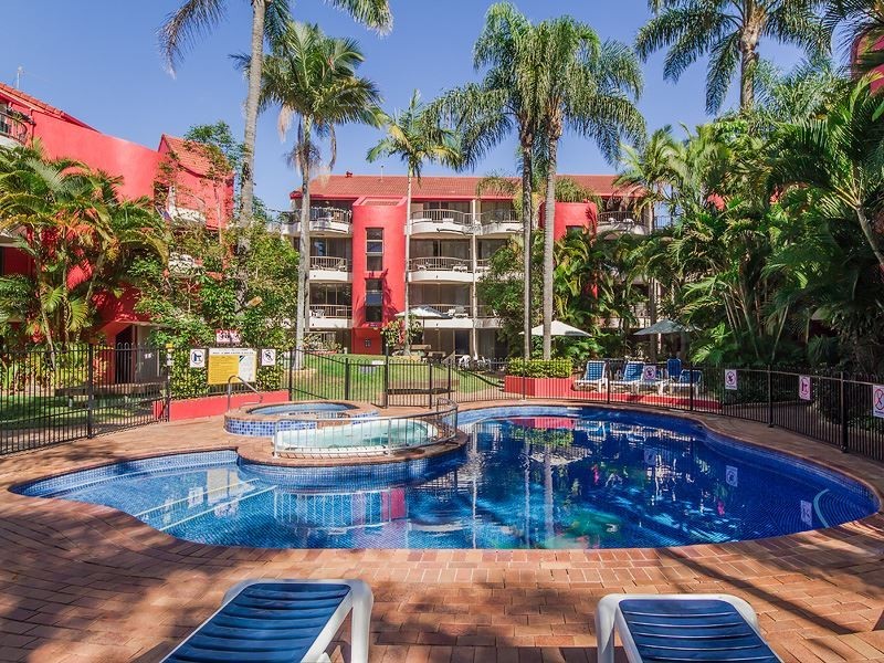 1/38 Enderley Avenue, Surfers Paradise QLD 4217