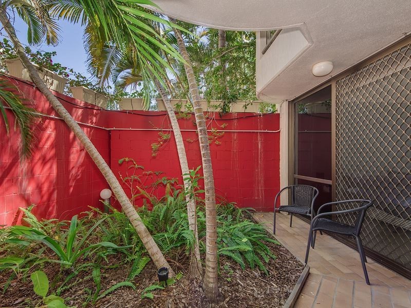 1/38 Enderley Avenue, Surfers Paradise QLD 4217