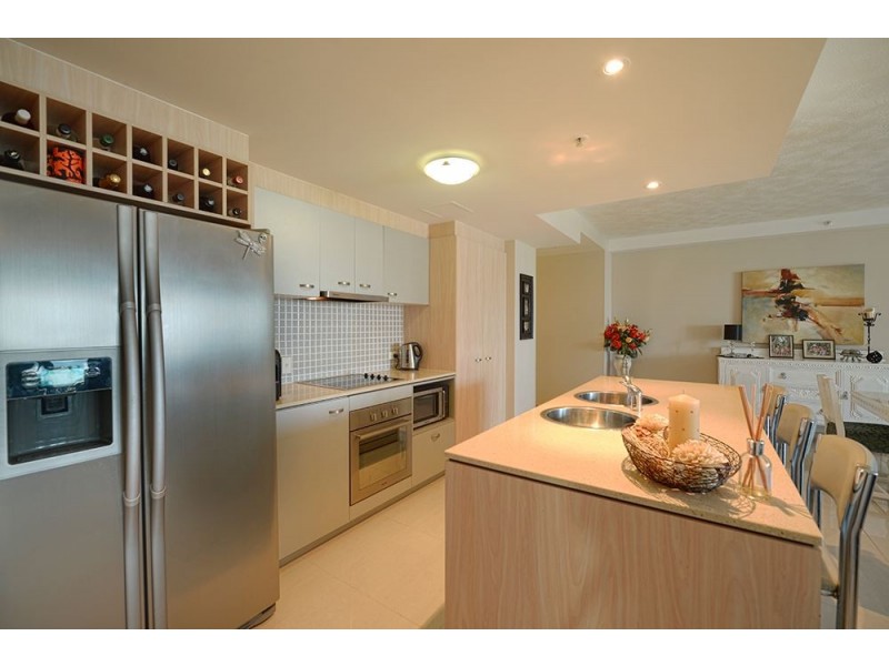 18 Fern Street, Surfers Paradise QLD 4217