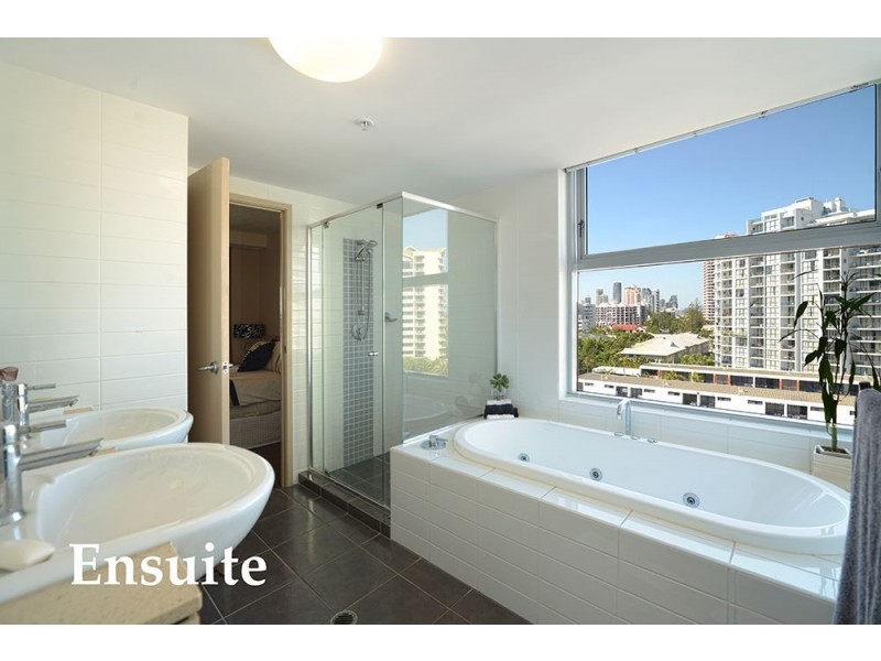 18 Fern Street, Surfers Paradise QLD 4217