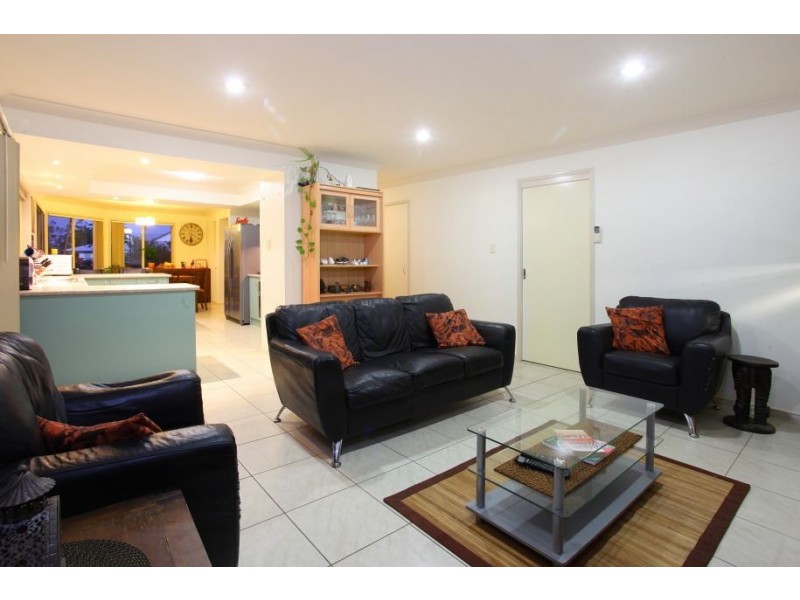 10 John Francis Drive, Carrara QLD 4211