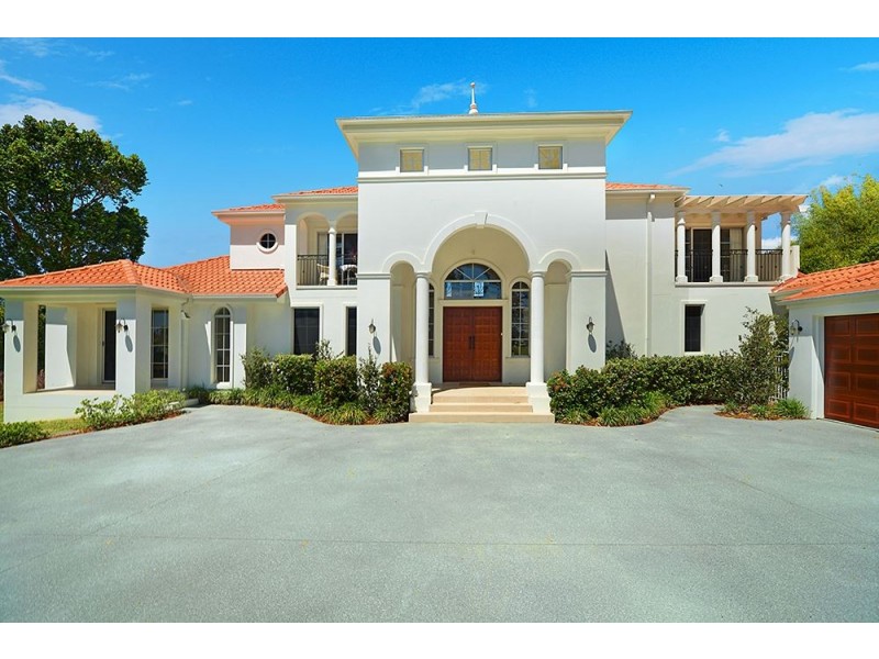 46-48 Moana Park Avenue, Broadbeach Waters QLD 4218