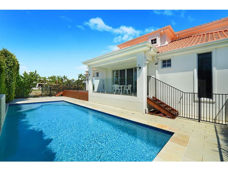 46-48 Moana Park Avenue, Broadbeach Waters QLD 4218