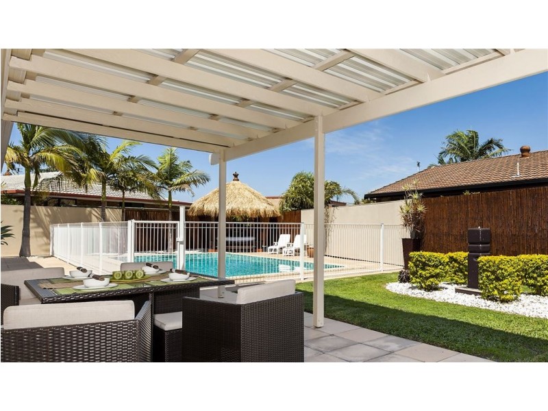 28 Arcadia Drive, Mermaid Waters QLD 4218