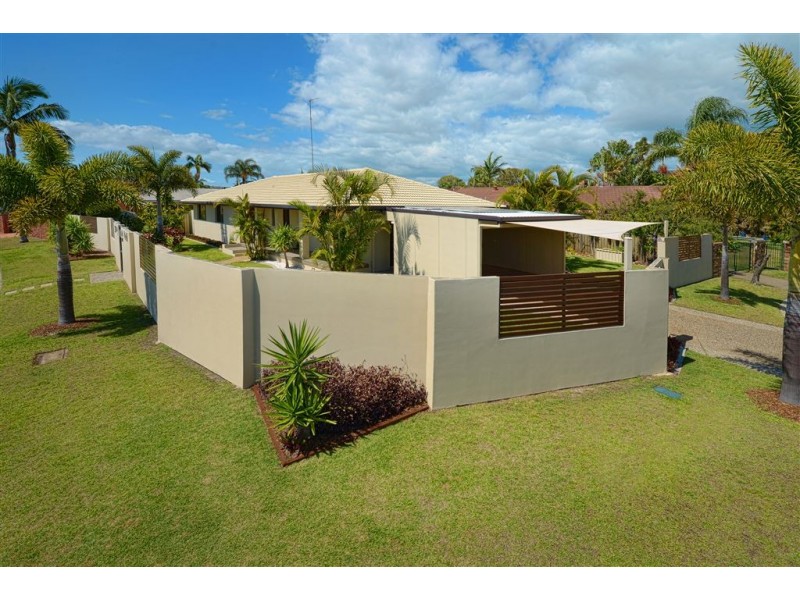 28 Arcadia Drive, Mermaid Waters QLD 4218