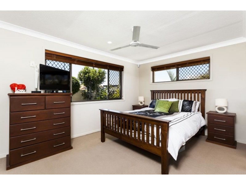 28 Arcadia Drive, Mermaid Waters QLD 4218