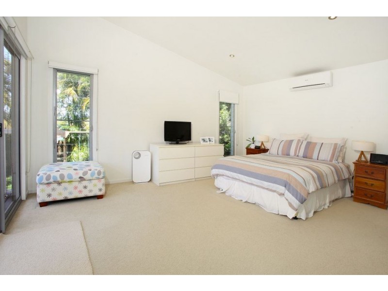 12 First Avenue, Labrador QLD 4215