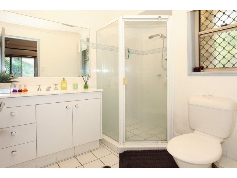 16 Carpenter Court, Worongary QLD 4213